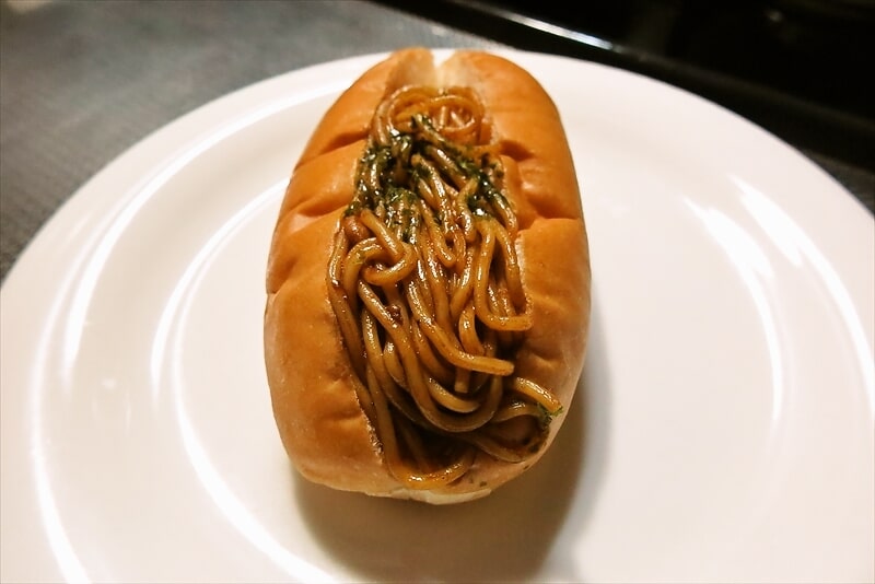 『ローソン』こだわりの焼きそばパン7