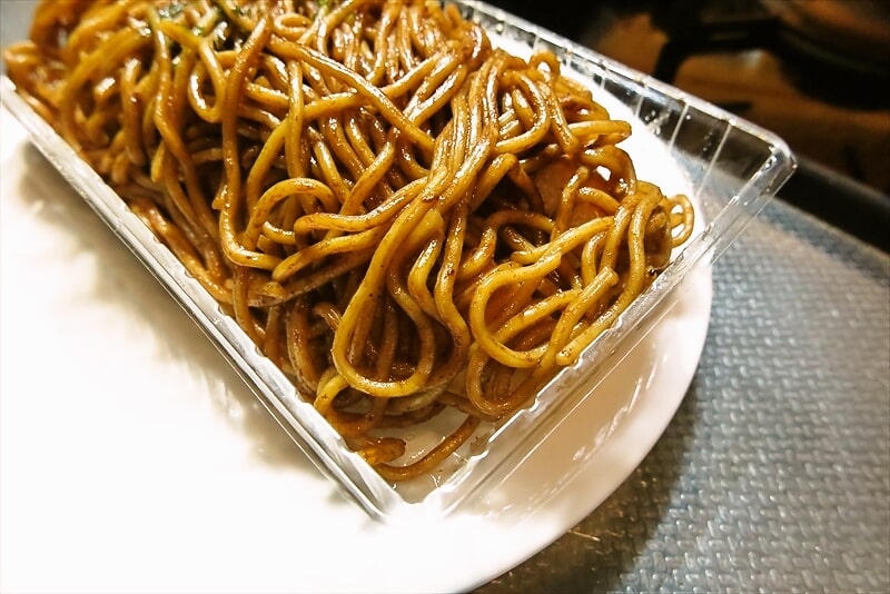 『ローソン』メガ焼きそばパン5