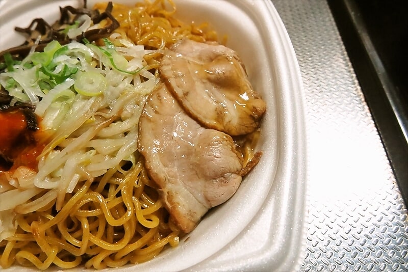 『セブンイレブン』黒マー油と香ばし麺の濃厚豚骨焼ラーメン9