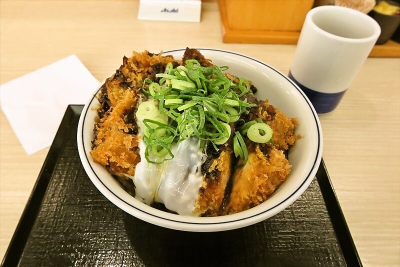 2024年12月『かつや』さばとロースの味噌たまカツ丼1