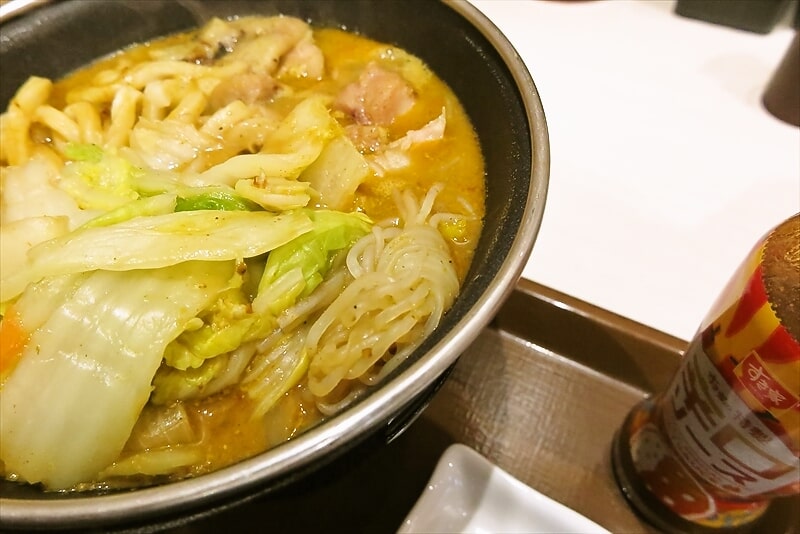 『すき家』鶏カレー担々鍋定食7