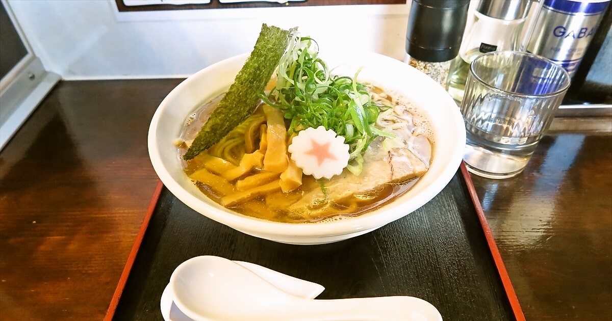 相模原市『麺場 新（あらた ARATA）』あっさり煮干ラーメン大盛りサムネイル