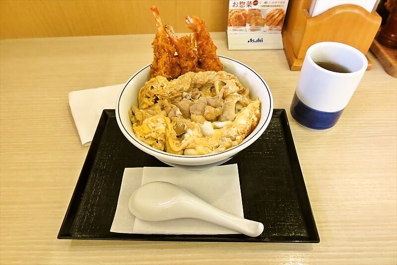 2025年『かつや』海老タレカツと親子丼の合い盛り丼1