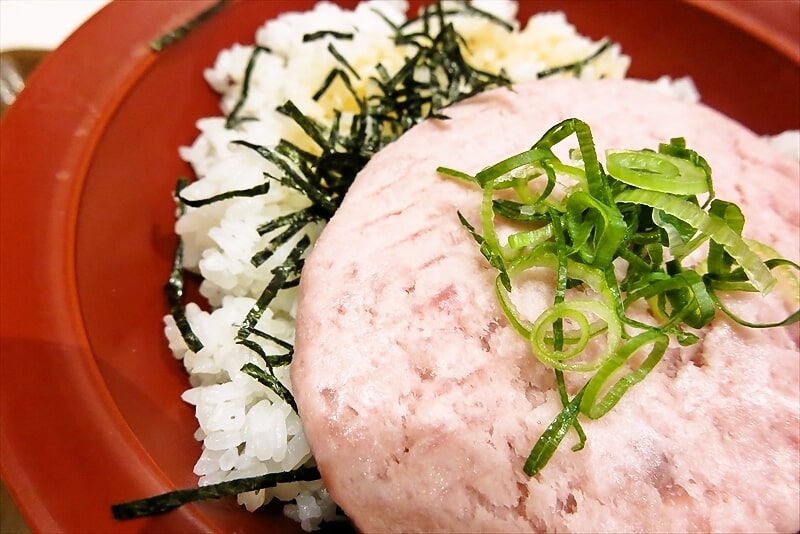 『すき家』まぐろたたき丼（フリスビー丼）5