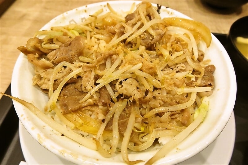 2025年『松屋 橋本店』インスパイア系松郎牛めしニンニク野菜マシ大盛り13