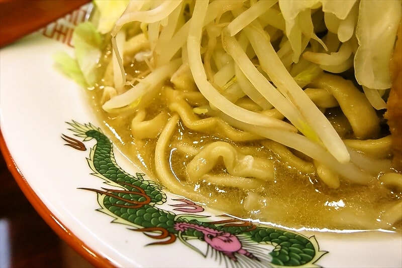 町田駅『極太麺 ぶっ豚（ぶっとん）町田店』大ラーメン7