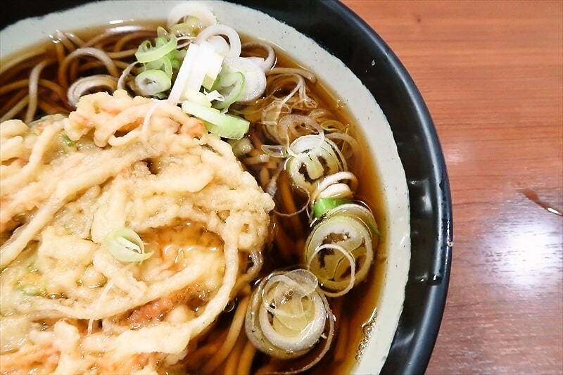 長野県松本市『駅そば イイダヤ軒 松本駅前店』天ぷらそば3