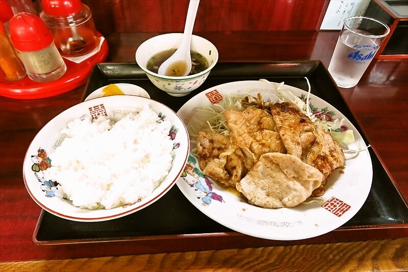 町田市『ラーメンハウス入口』生姜焼定食1