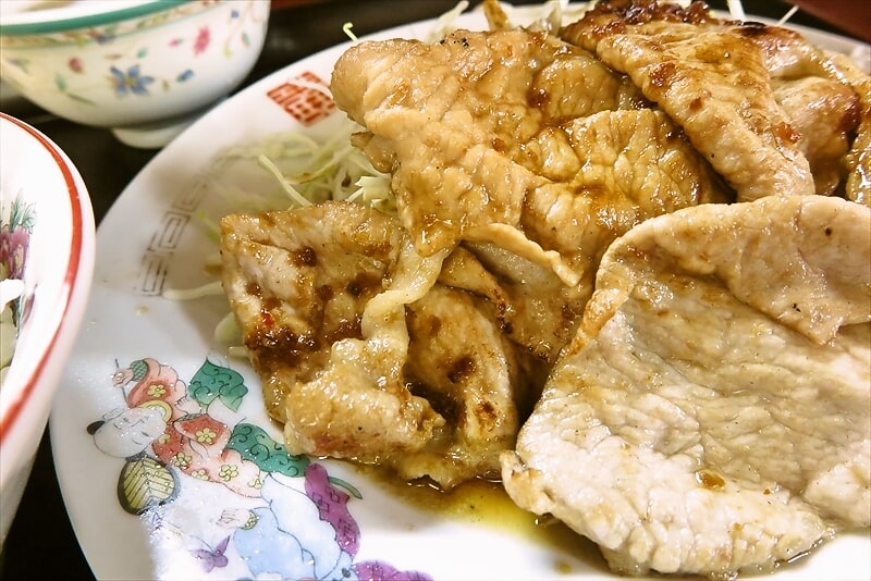 町田市『ラーメンハウス入口』生姜焼定食6