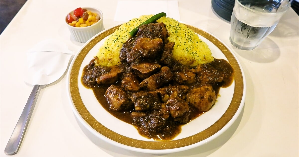 相模原市『カレーの店 マボロシ』ポークカレー大盛りサムネイル