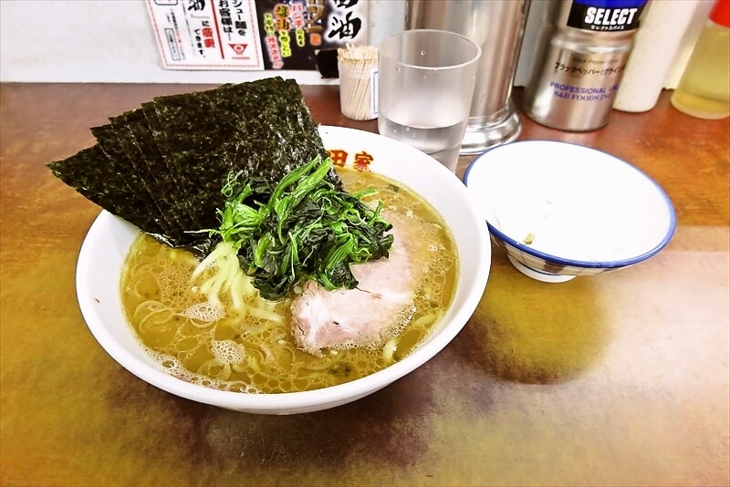 家系ラーメン『町田家 小田急相模原店』梅豚骨ラーメン1
