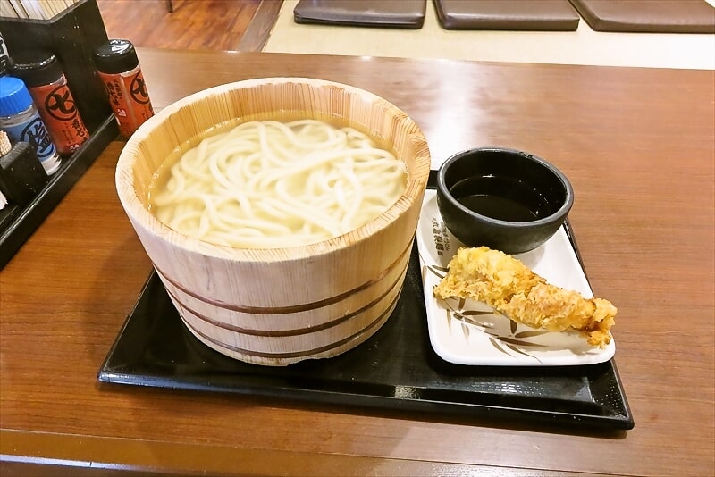 『丸亀製麺』毎月1日釜揚げうどんの日半額の得盛うどん2
