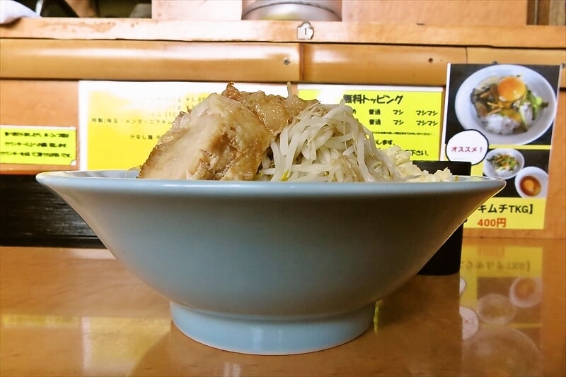 2025年町田市『立川マシマシ ロイヤルスープ』ラーメン中2