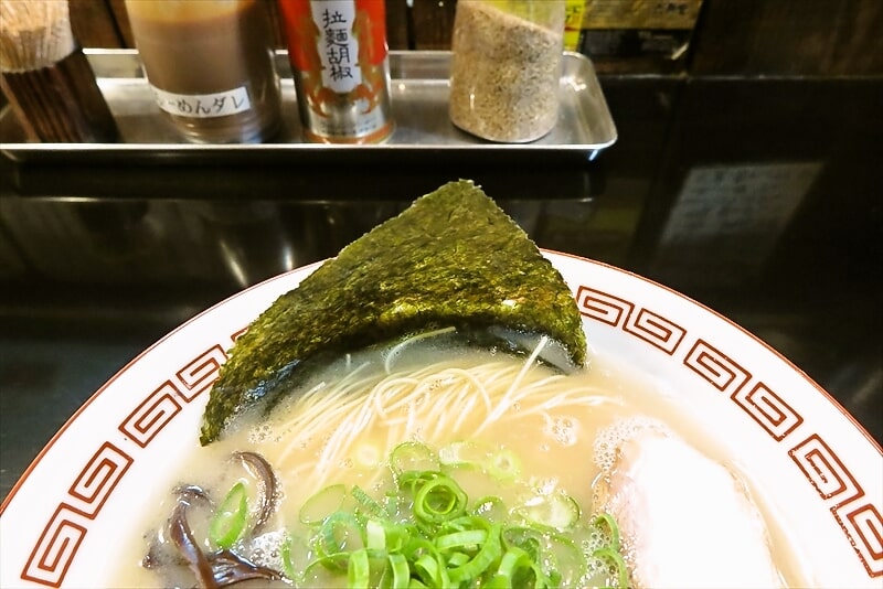 相模原市『博多長浜らーめん六角堂 本店』長浜ラーメン2