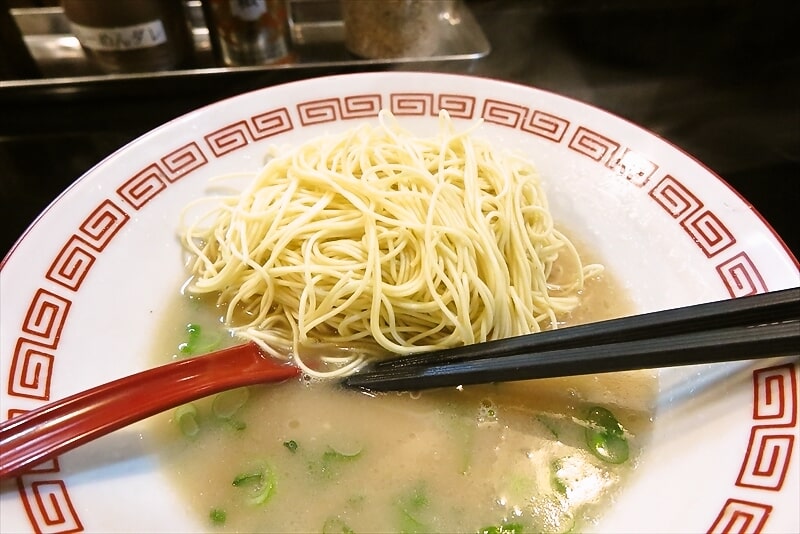 相模原市『博多長浜らーめん六角堂 本店』長浜ラーメンの替玉1