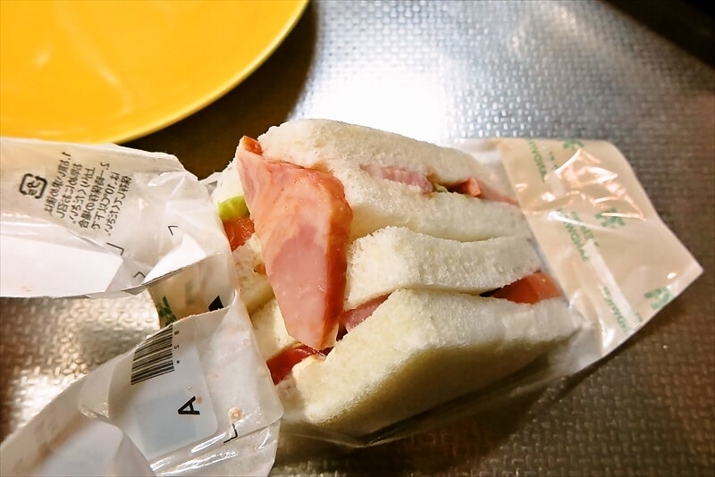 2025年5月『セブンイレブン』BLT（ベーコンレタストマトサンド）4