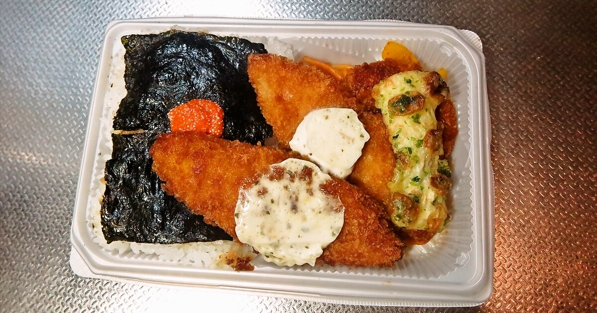 『セブンイレブン』お値段そのまま！増量祭 おかかたっぷり 明太のり弁当サムネイル