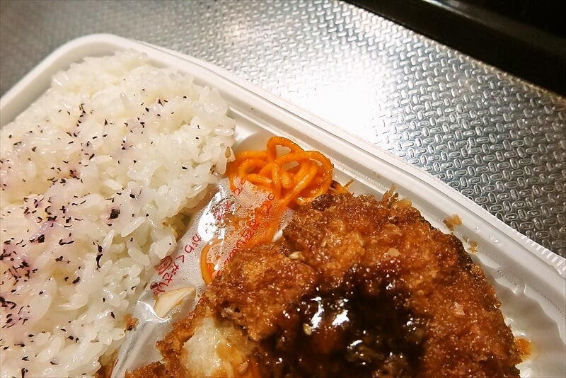 2025年4月『セブンイレブン』ロースとんかつ弁当8