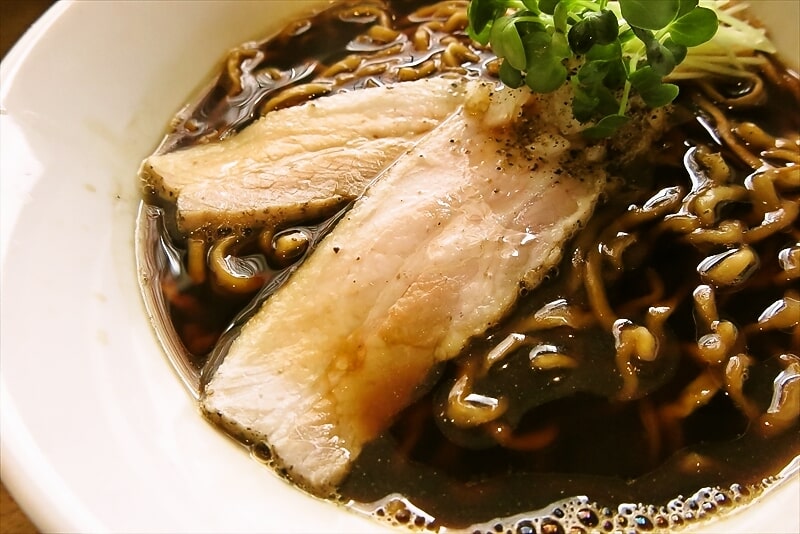 2025年相模原市城山『中華そば安至（やすし）』漆黒ラーメン8