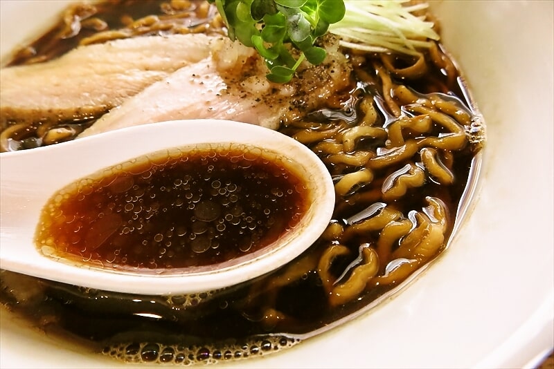 2025年相模原市城山『中華そば安至（やすし）』漆黒ラーメン9