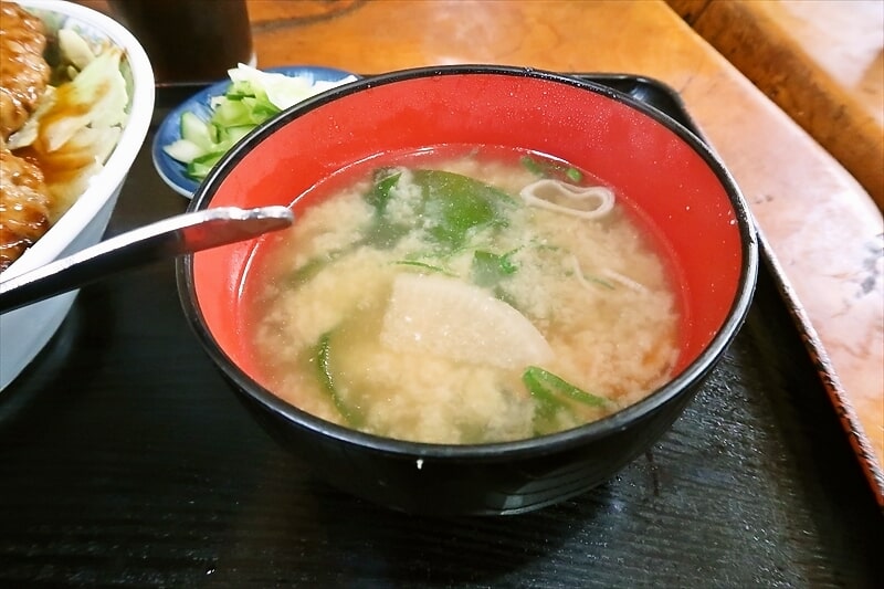 群馬県伊勢崎市『赤城食堂』特盛ハンバーグ丼3