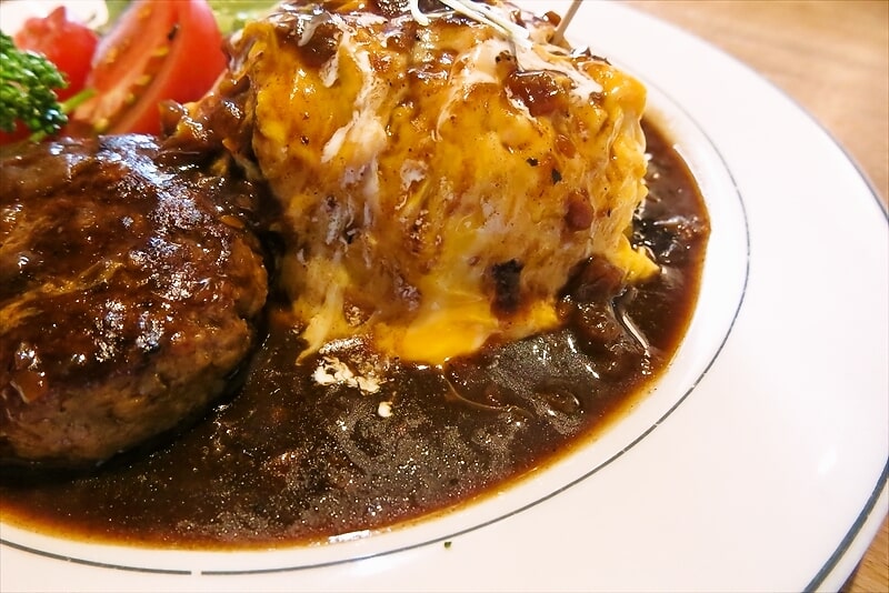 相模原市『ハックルベリー』オムバーグプレート（オムライス）6