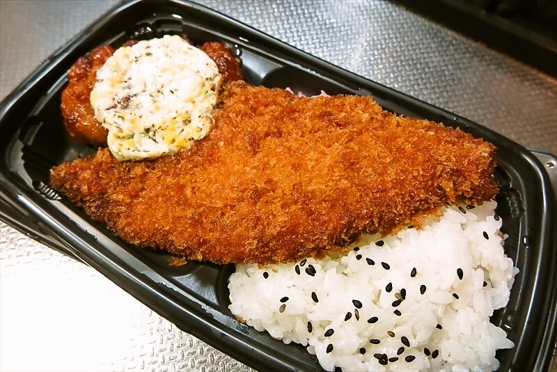 『ローソンストア100』盛りすぎ！白身魚フライ&鶏もも唐揚げ弁当10