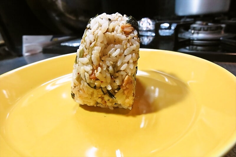 『ローソン』盛りすぎ！高菜チャーシューおにぎり9