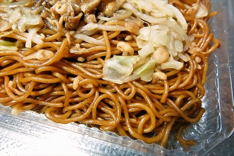2025年6月『ローソン』創業祭 盛りすぎチャレンジ 麺50%増量 ソース焼そば9