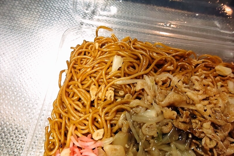 2025年6月『ローソン』創業祭 盛りすぎチャレンジ 麺50%増量 ソース焼そば11