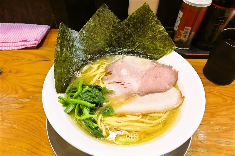 相模原市『家系ラーメン 六郷家（ろくごうや）』ラーメン2