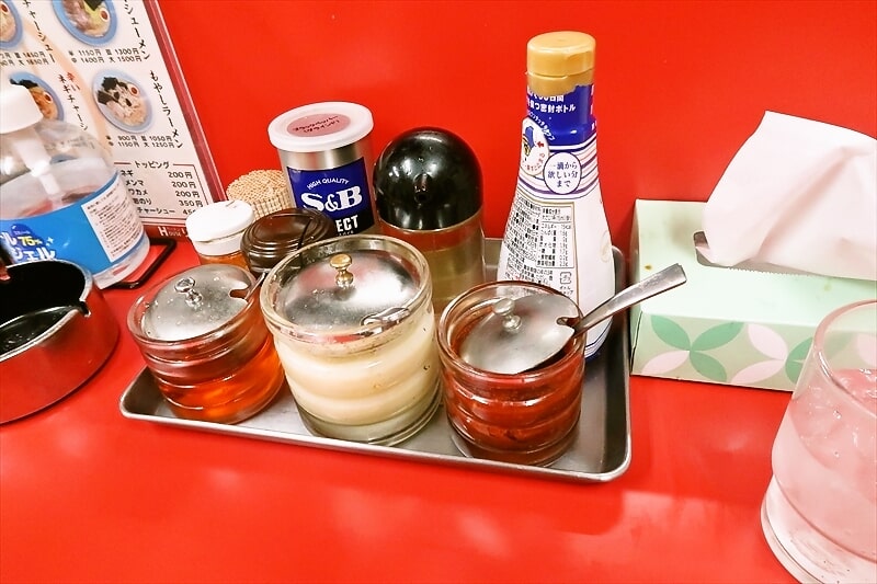 西川口駅『ラーメンハウス リュウビ西川口店』卓上調味料