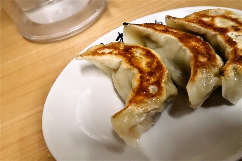 佐野市『手打ちらーめん しまだや』手作り餃子4