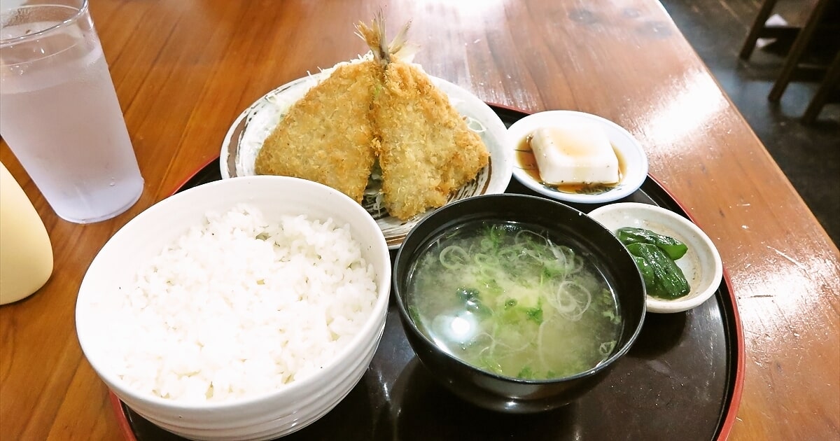 相模原市淵野辺『呑み喰い処 まさ』アジフライ定食サムネイル