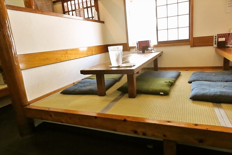 相模原市淵野辺『唐揚げ食べ放題 神田屋』店内写真