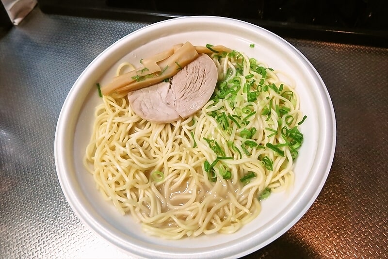 2025年『ローソン』天下一品こってりラーメン7