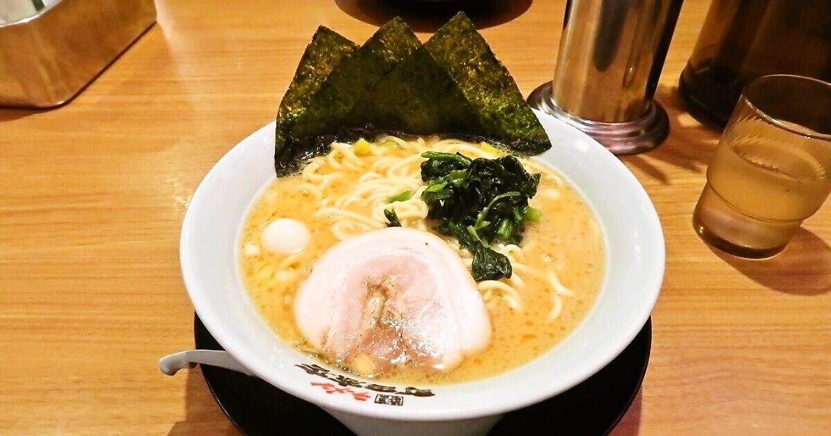 山形県東根市『横浜家系ラーメン 町田商店 東根店』ラーメン大盛りサムネイル