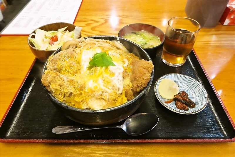 八王子市『そば処 長岡屋（ながおかや）』カツ丼大盛り1