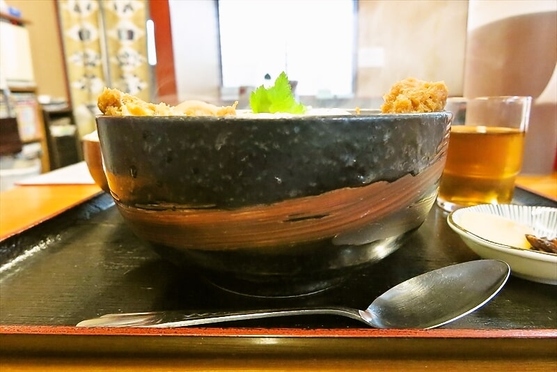 八王子市『そば処 長岡屋（ながおかや）』カツ丼大盛り6
