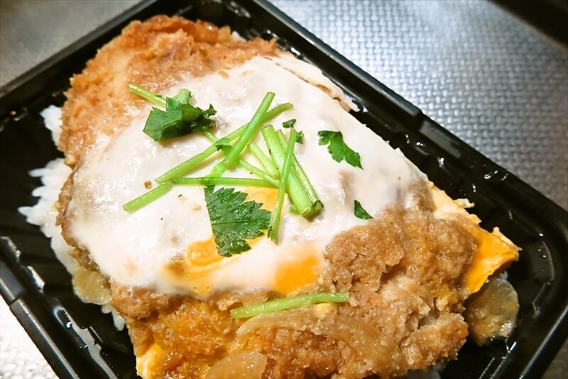 2025年『OKストア』ロースかつ重（カナダ産三元豚使用）10