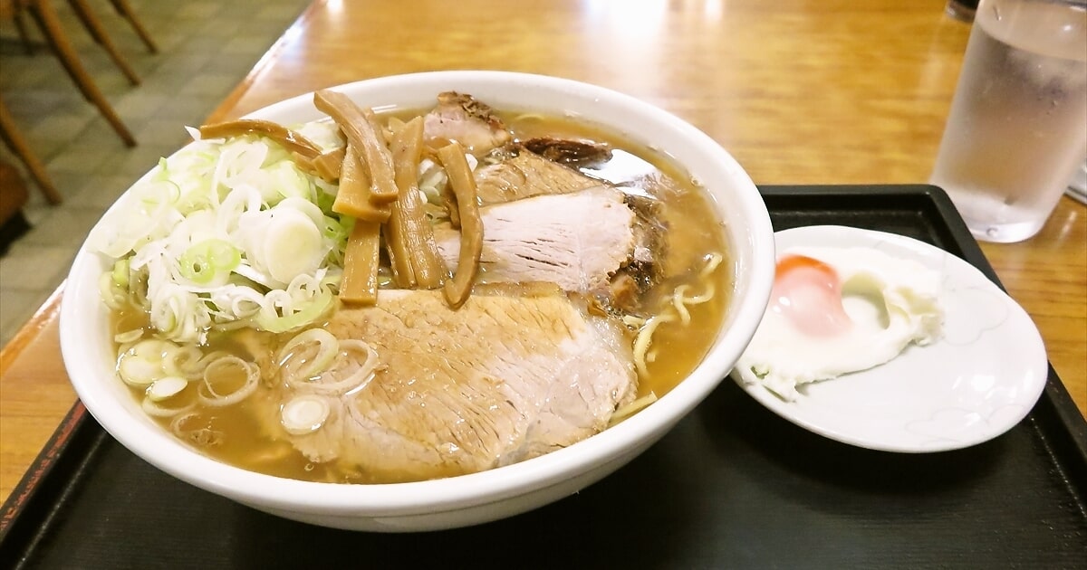 2025年相模原市『淵野辺 大勝軒』ラーメンネギ多め目玉焼きサムネイル