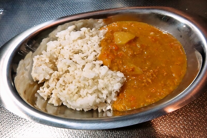 池田理代子監修『ベルサイユのばらカレー』愛と情熱の本格派チキンカレー13