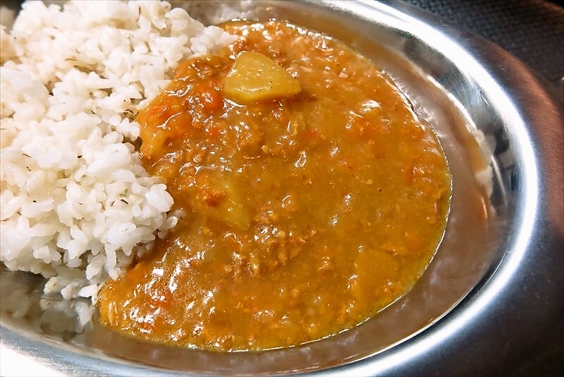 池田理代子監修『ベルサイユのばらカレー』愛と情熱の本格派チキンカレー15