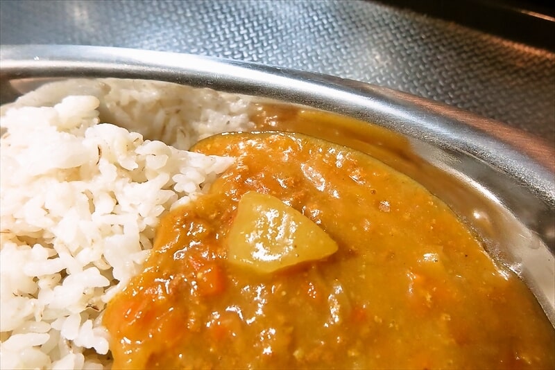 池田理代子監修『ベルサイユのばらカレー』愛と情熱の本格派チキンカレー18