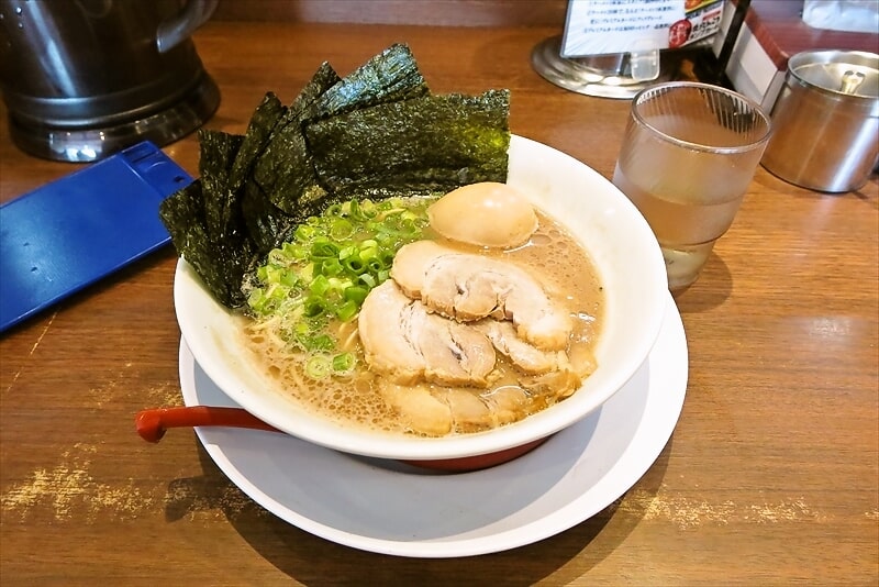 2025年『九州釜炊きとんこつ ばってんラーメン町田店』ばってん盛りラーメン1
