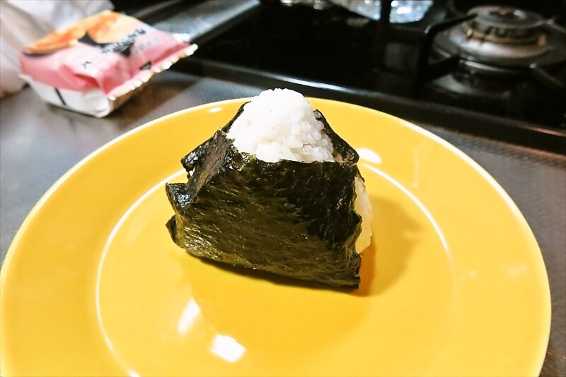 『ファミリーマート』ぼんご監修 肉そぼろ（卵黄ソース）8