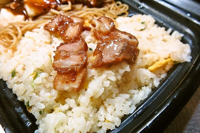 『ローソン』よくばり合体メシ 炒飯＆麻婆焼そば12