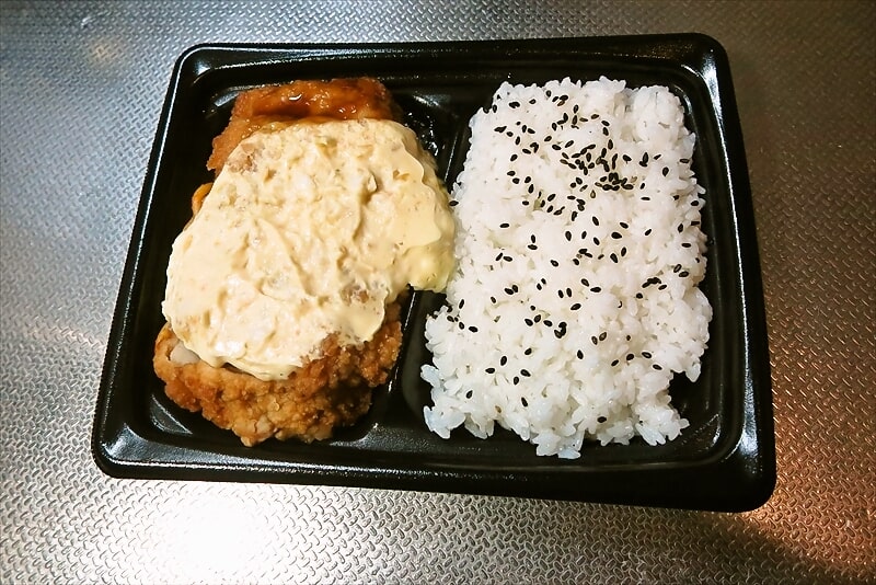 2025年『ローソン』たっぷりタルタルのチキン南蛮弁当7