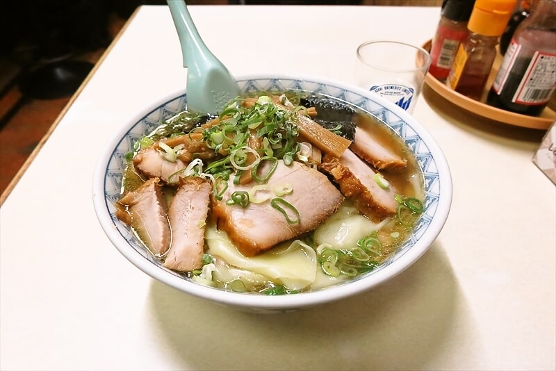 相模原市『中華料理 大勝軒』チャーシューワンタンメン大盛り2