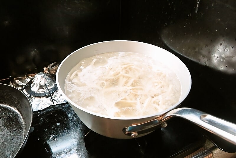 『埼玉物産』千里眼監修 S級ワシワシ麺超極太MAX12